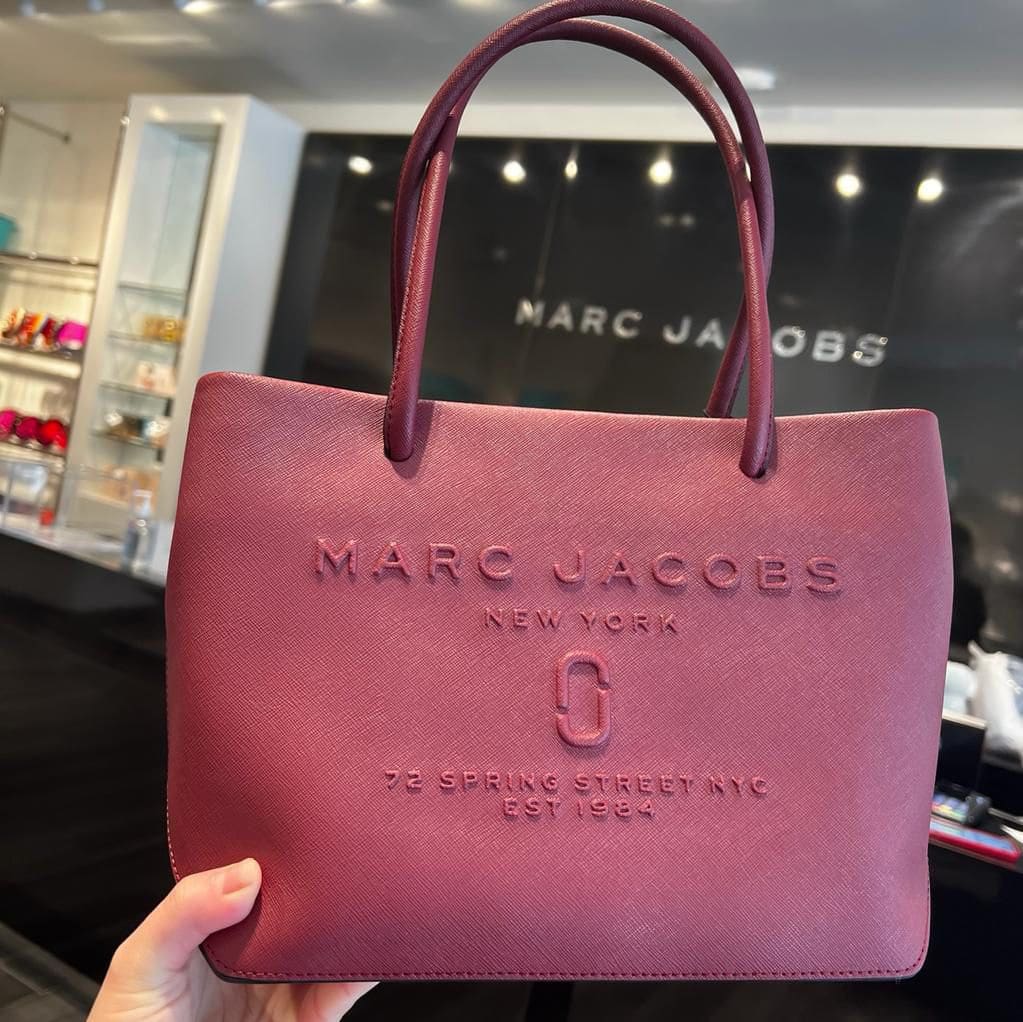 Marc Jacobs, Bags, The Small Logo Shopper East West Tote