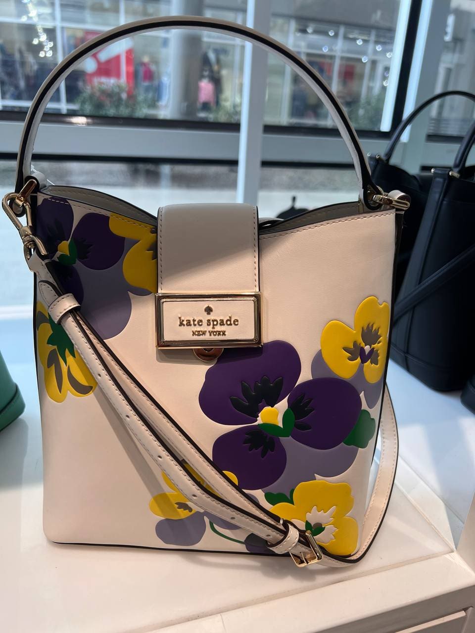 kate spade, Bags, Kate Spade Reegan Pansy Toss Floral Printed Leather  Bucket Bag Parchment Nwt