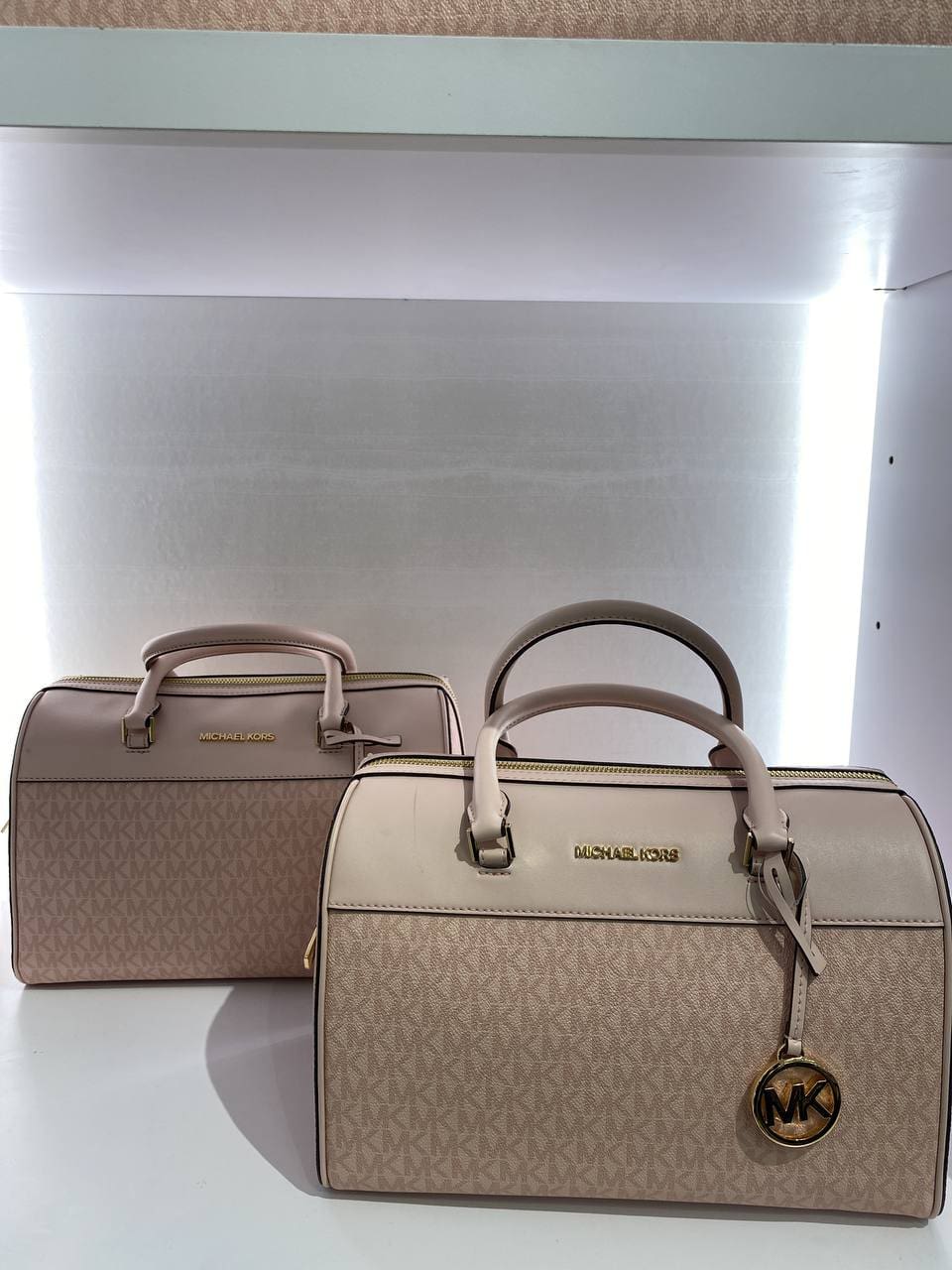 (PRE Order) MICHAEL KORS Travel Medium Duffle