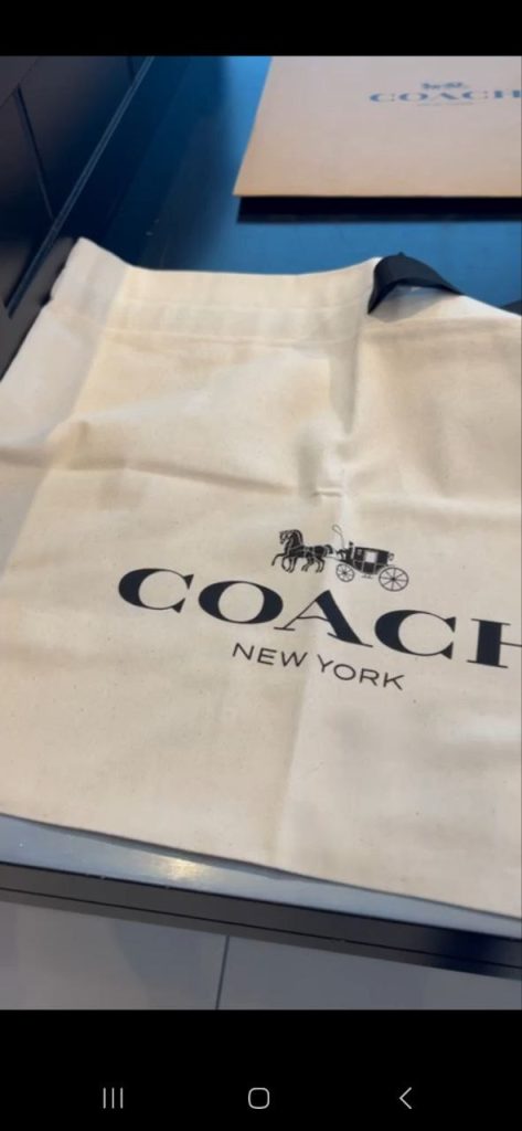 Photo 6075641792277102633 Y