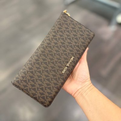 Photo 5122894204941044542 Y