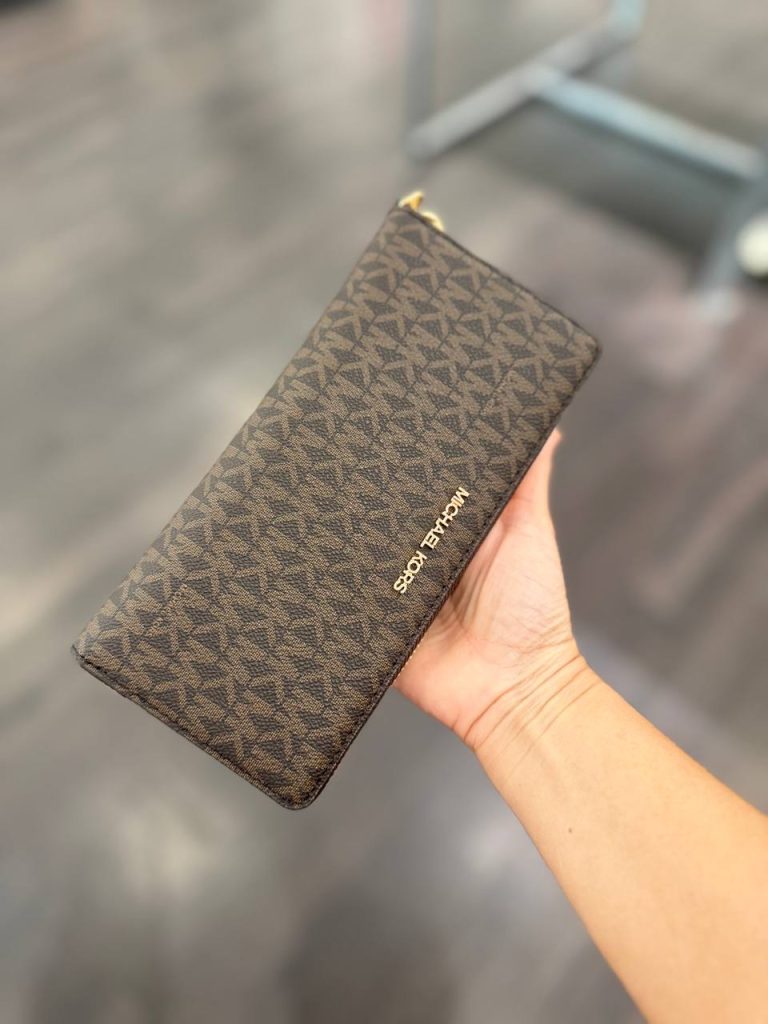 Photo 5122894204941044542 Y