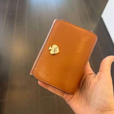 Photo 4915875875035745356 Y