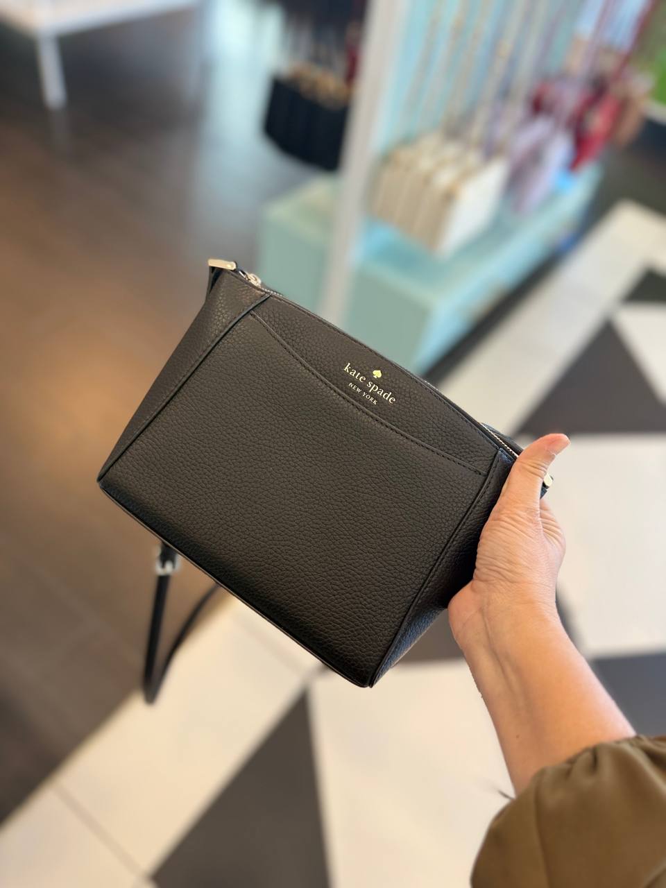 photo_5091587599909981345_y (1) Photo 5091587599909981345 Y (1)