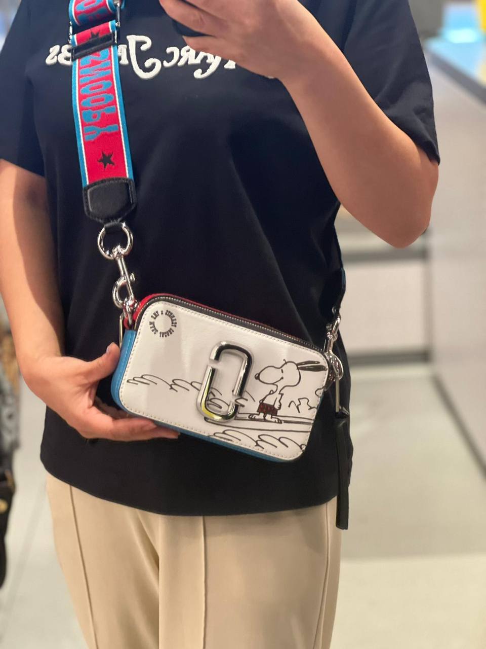 Photo 5075763368433486652 Y