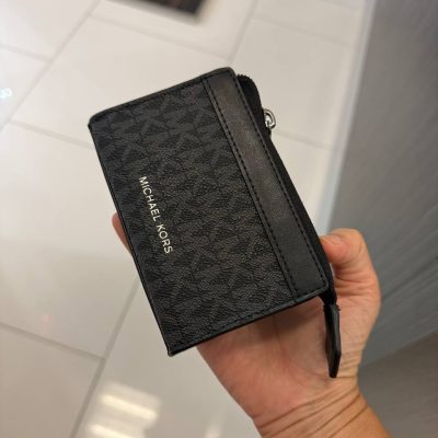 Photo 5122894204941044552 Y