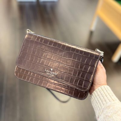 Photo 4920463853590612840 Y