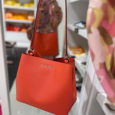 Photo 5122894204941044547 Y