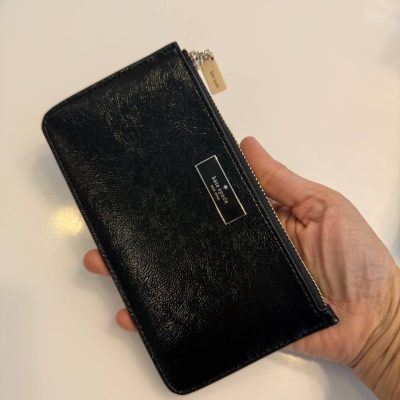 Photo 4920463853590612846 Y