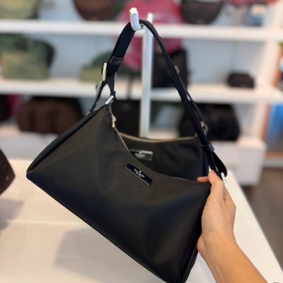 Photo 4938255923118017344 Y