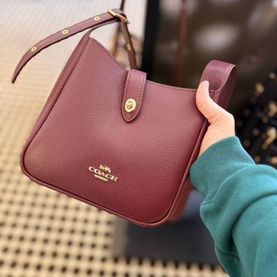 Photo 4983455742329293623 Y