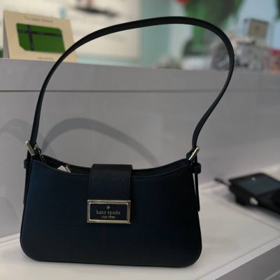 Photo 4987951507936316227 Y