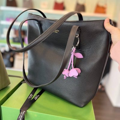 Photo 5012582733062015847 Y