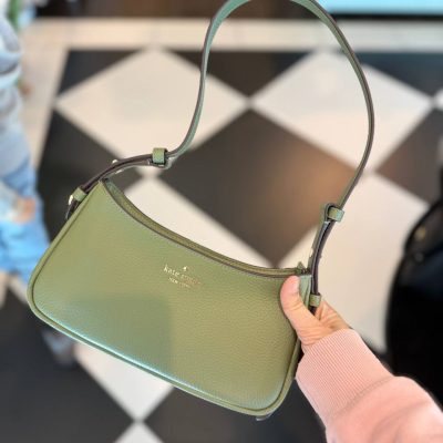 Photo 5012582733062015851 Y