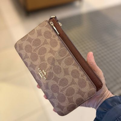 Photo 5046798590025599745 Y