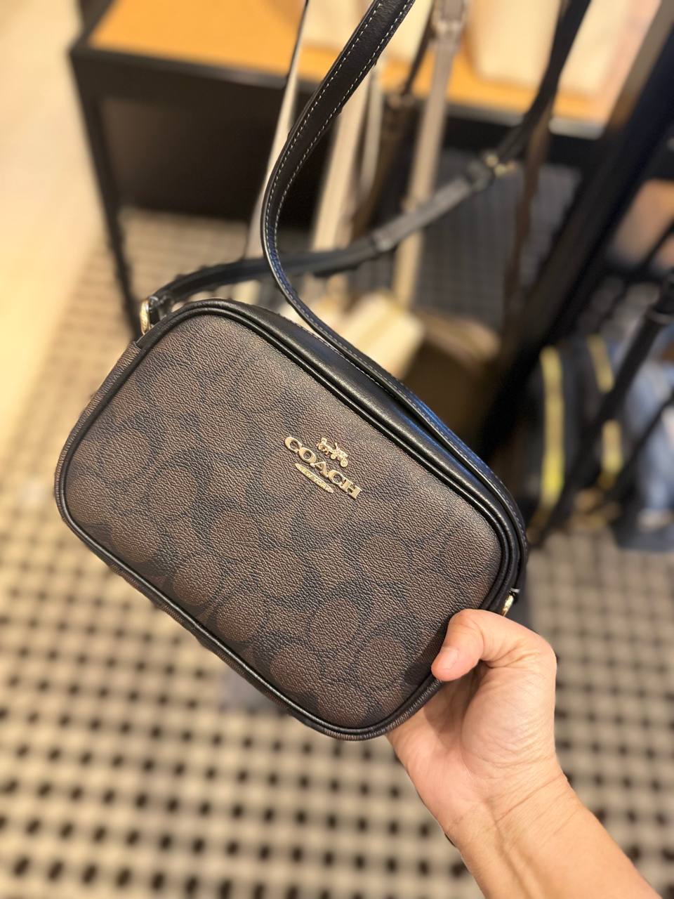 photo_5046798590025599749_y Photo 5046798590025599749 Y