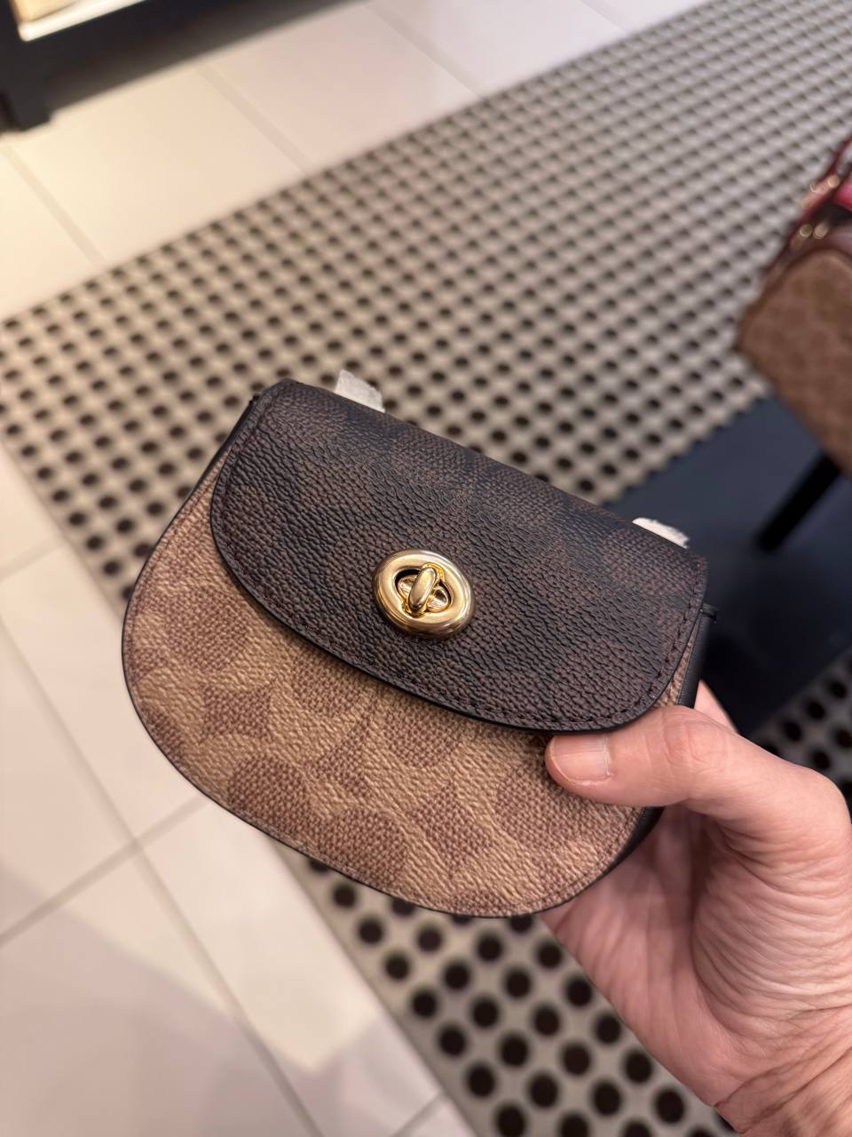 photo_5046798590025599754_y Photo 5046798590025599754 Y