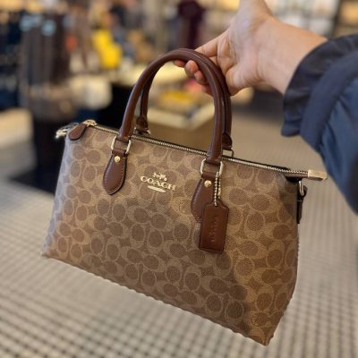 Photo 5064790366942333720 Y