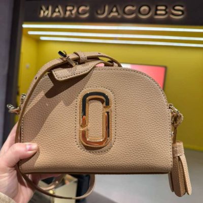 Photo 5098243622397741962 Y