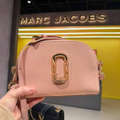 Photo 5098243622397741967 Y