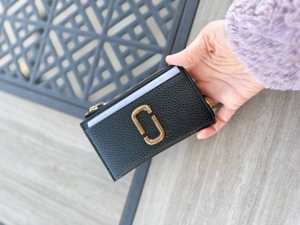 Photo 5105113800544815983 Y