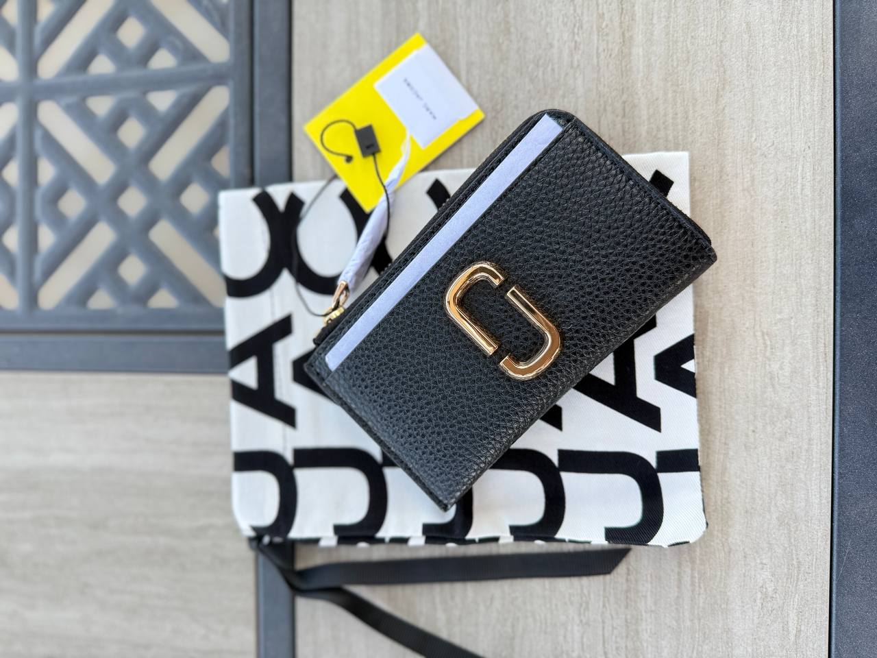 Photo 5105113800544815985 Y