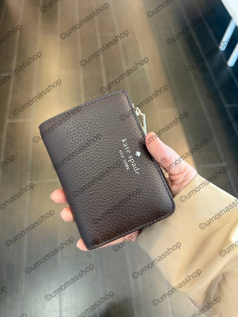 Photo 4933876929081838509 Y