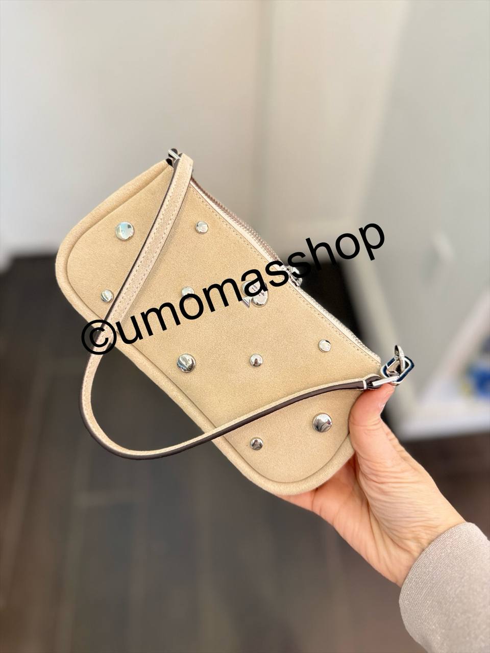 photo_4938323878090574755_y Photo 4938323878090574755 Y