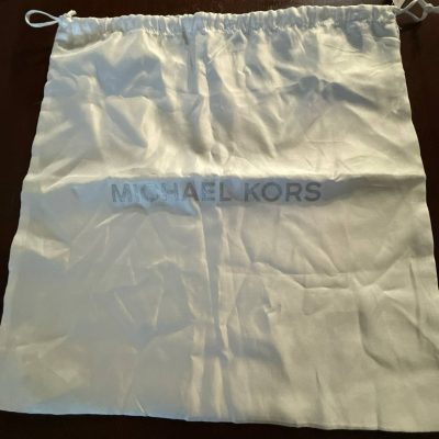 Photo 4945475368005602205 Y