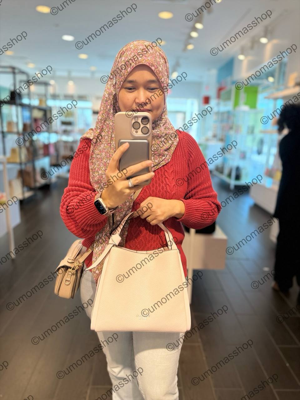 Photo 4947308773580147632 Y