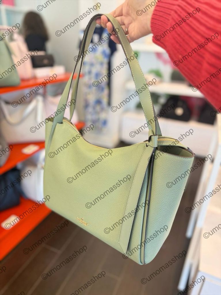 Photo 4947308773580147641 Y