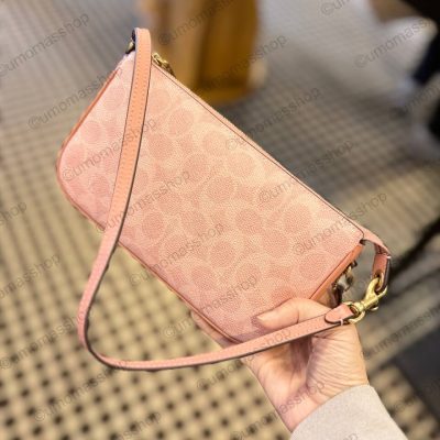 Photo 5003891613335489368 Y