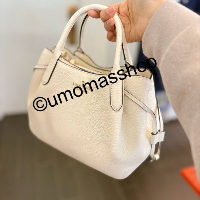 Photo 5015121256302447522 Y