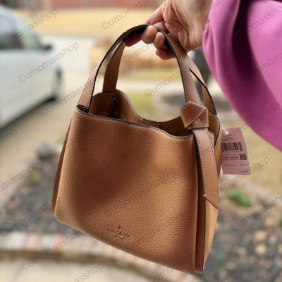 Photo 4985704716054498299 Y