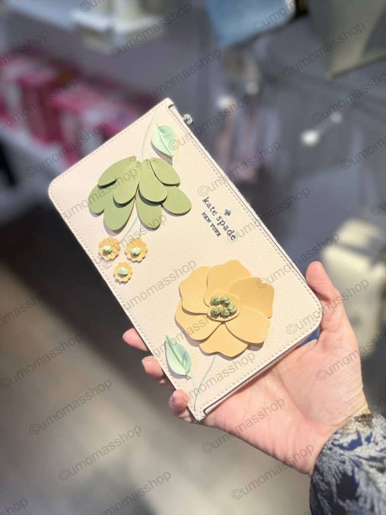 Photo 5053186086863047548 Y