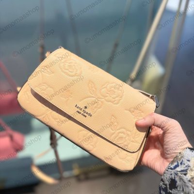 Photo 5053186086863047552 Y