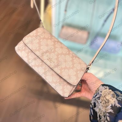 Photo 5053186086863047555 Y