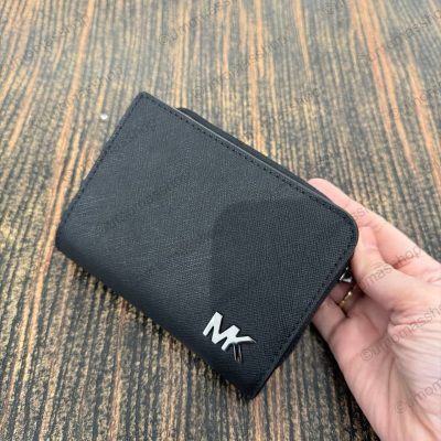 Photo 5071478343986777077 Y