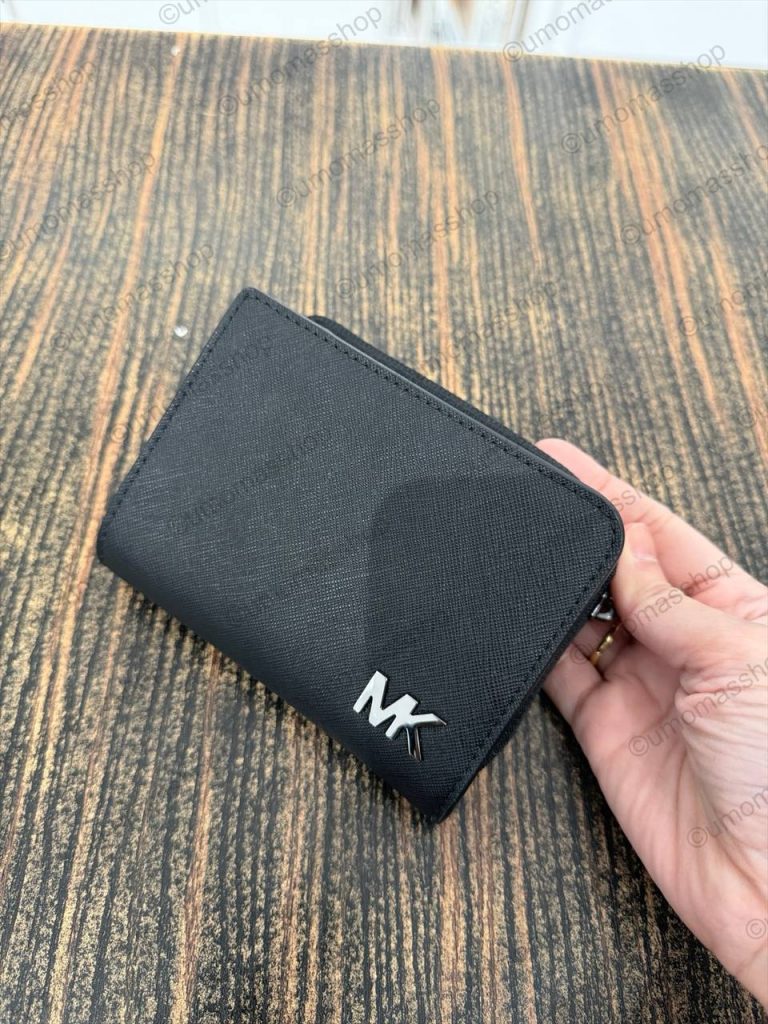 Photo 5071478343986777077 Y