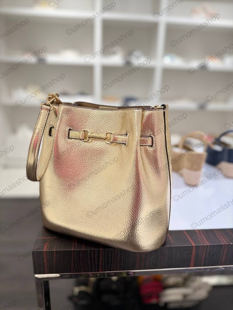 Photo 5073730143800462285 Y