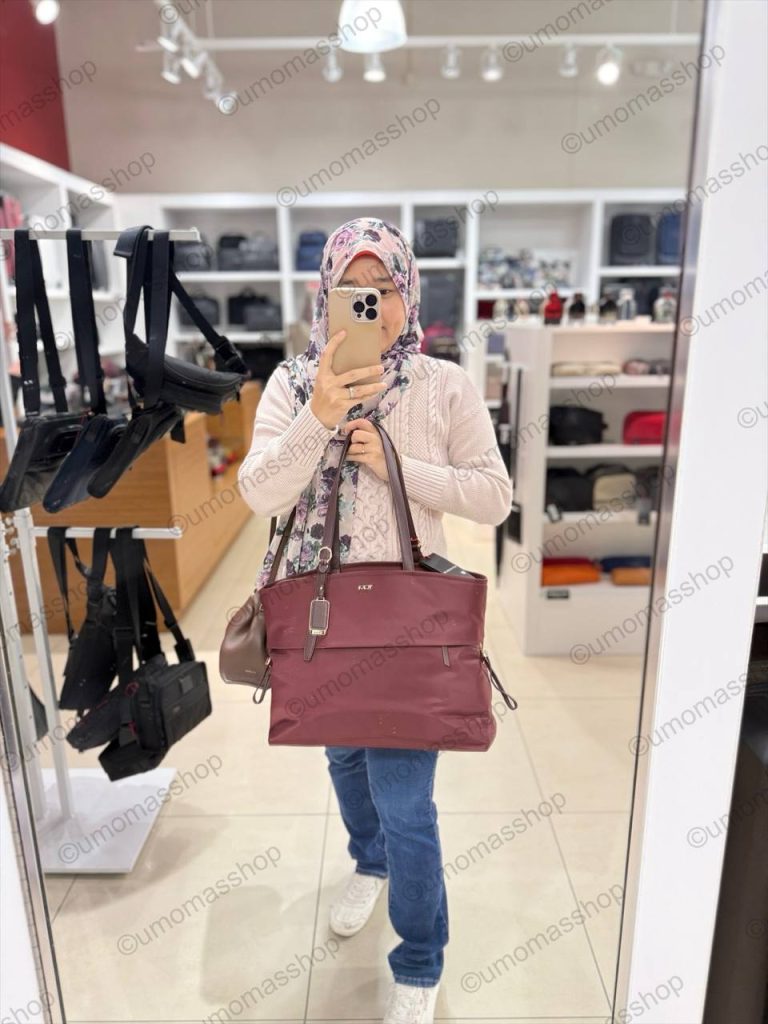 Photo 5087168697037687893 Y