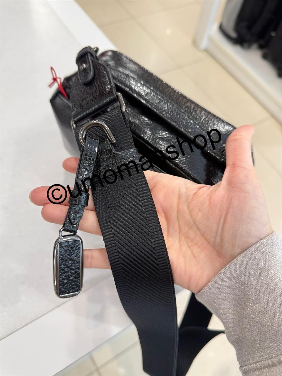 Photo 5091499716289170464 Y