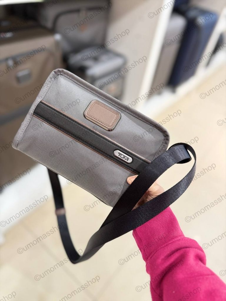 Photo 5116579460554624007 Y